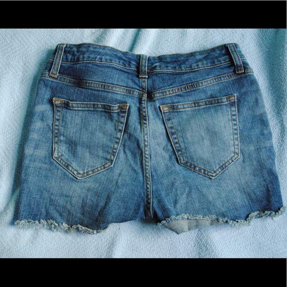 🤩 GAP High Rise Short - Picture 2 of 4